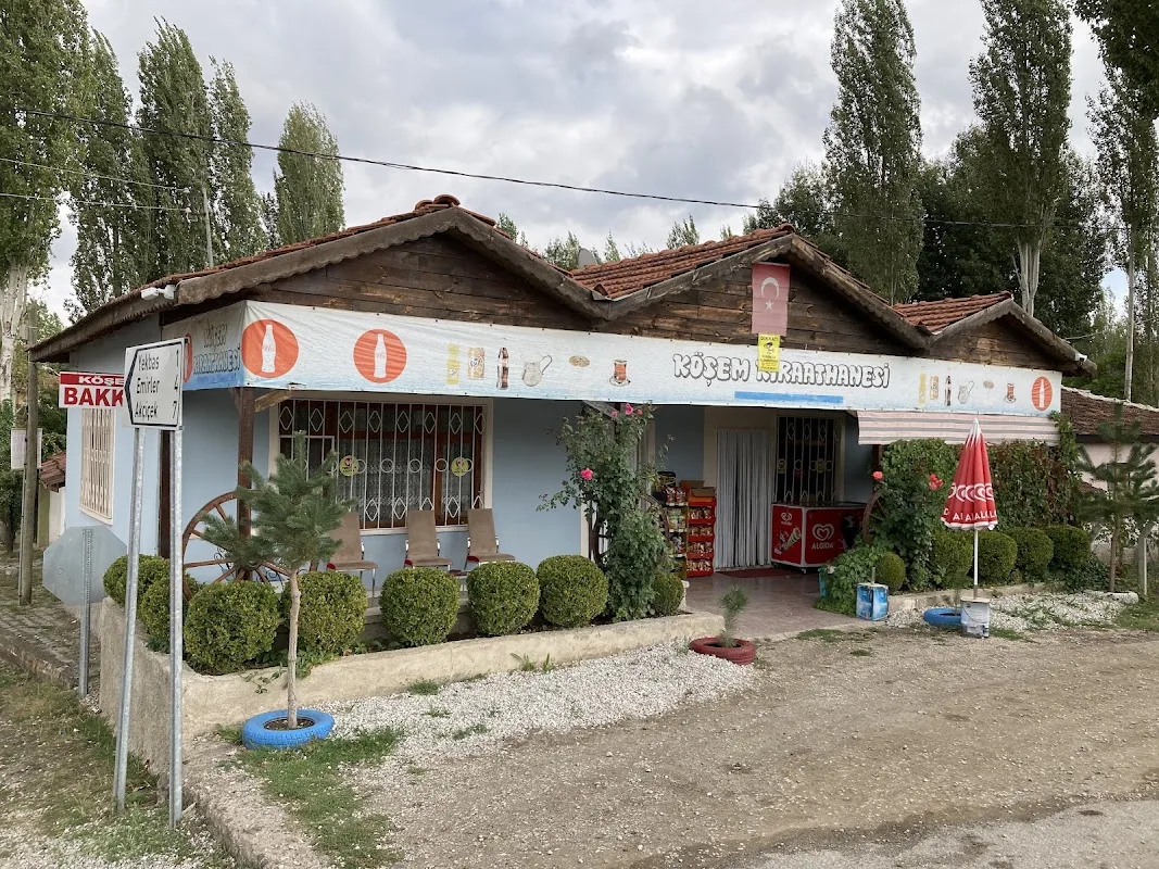 Köşem Bakkal