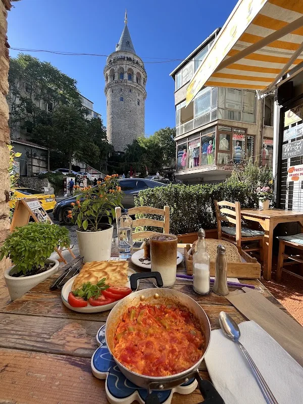 Cesme Art Cafe