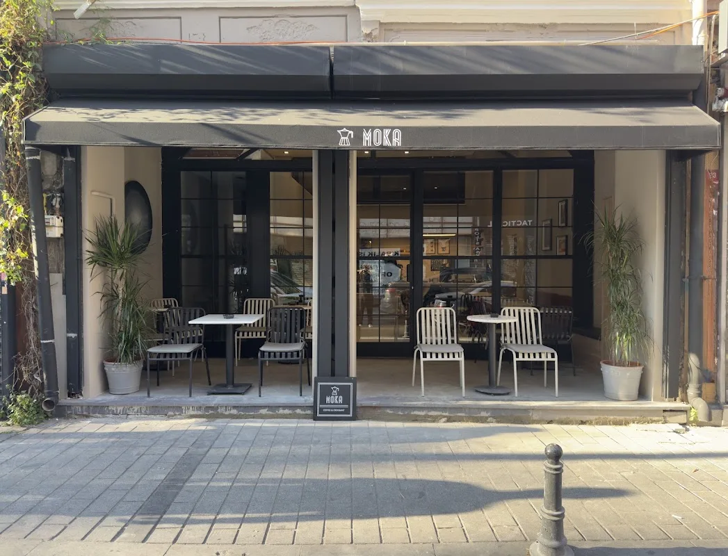 Moka Coffee & Croissant