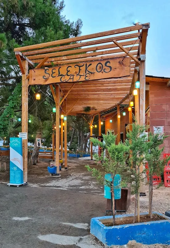 Selefkos Cafe