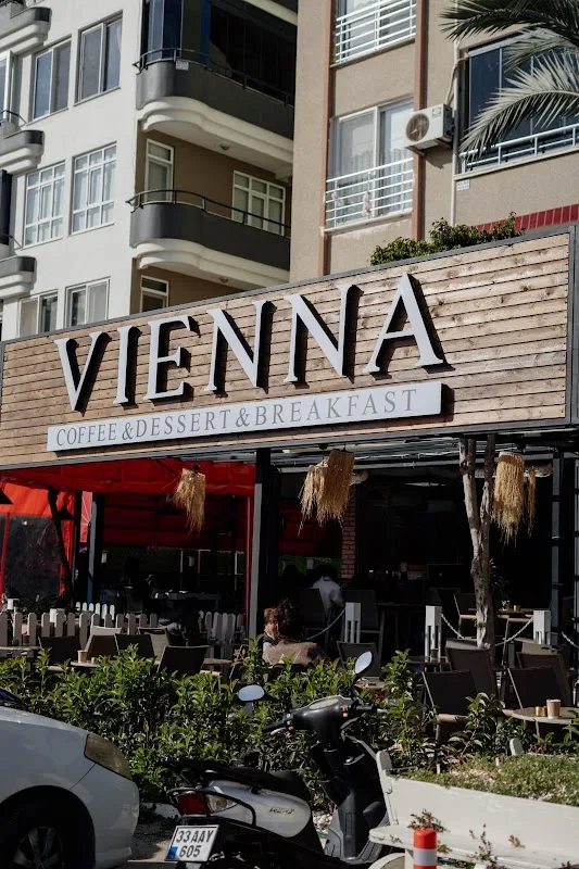 VİENNA CAFE