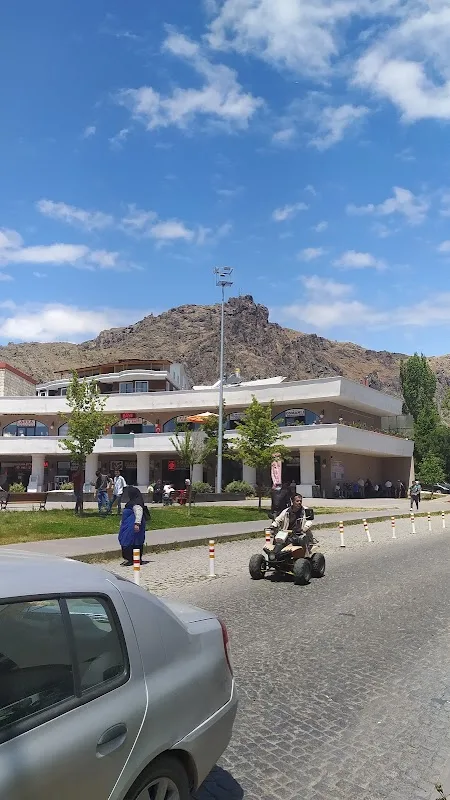 Karaca Market