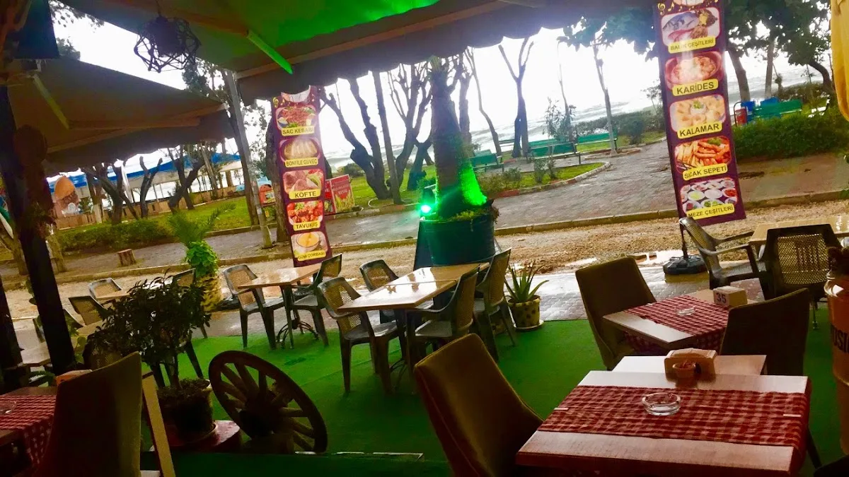 Yakamoz Cafe Restaurant