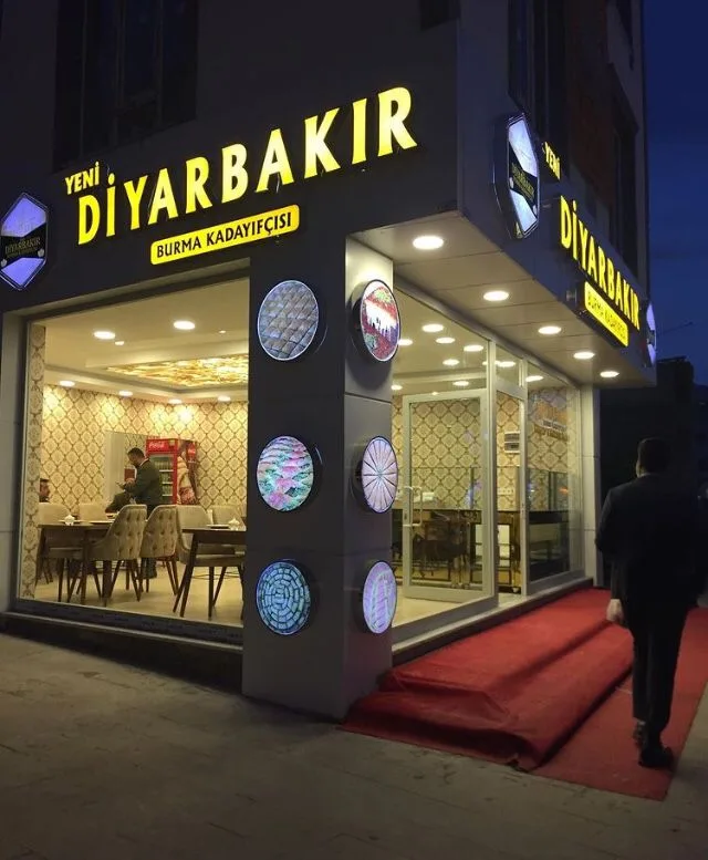 Yeni Diyarbakır Burma Kadayıfçısı