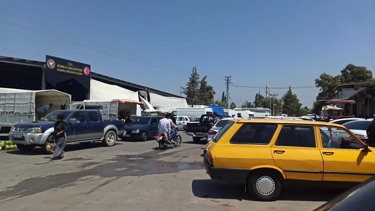 Kumlu Kapalı Pazar Alanı