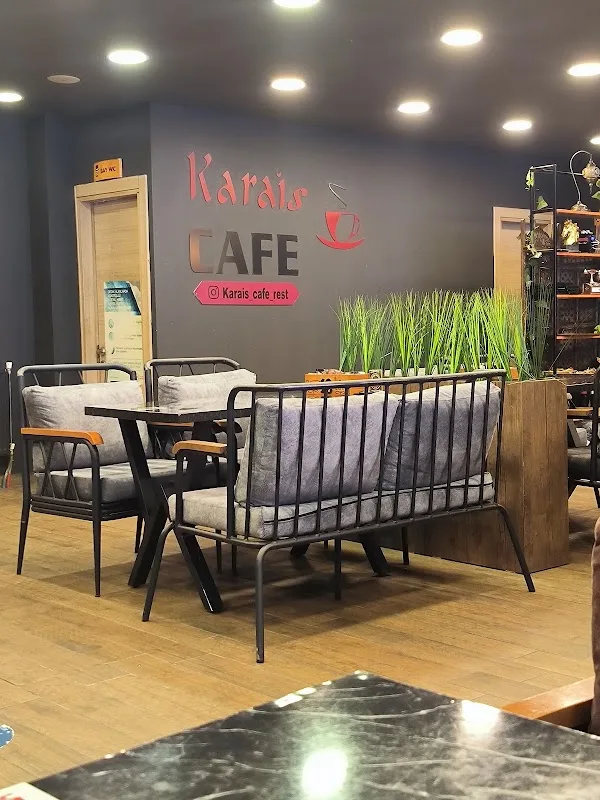 Karais cafe