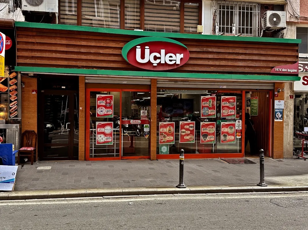 Üçler Market