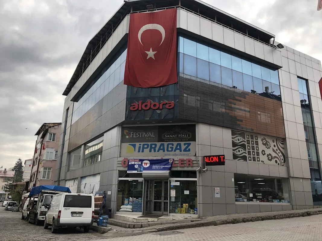 ÖZDEMİRLER ALIŞVERİŞ MERKEZİ