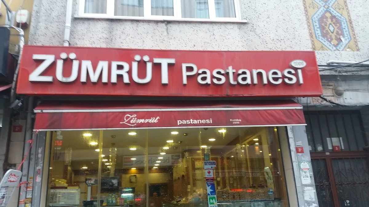 Zümrüt Pastanesi