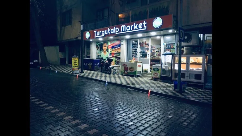 Turgutalp Market
