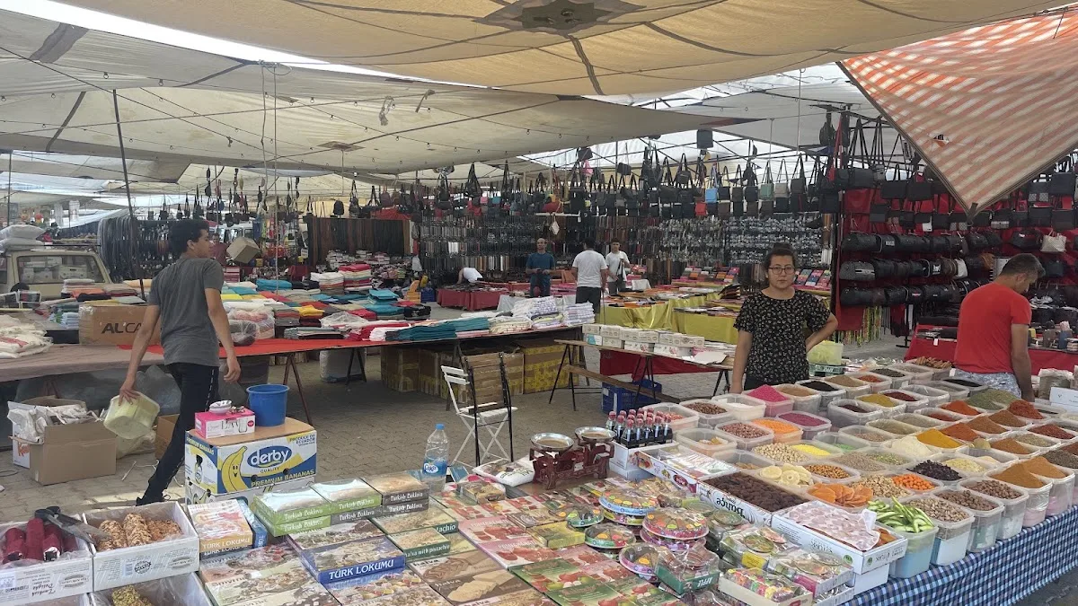 Pazar Alanı