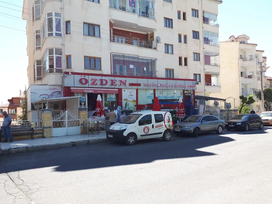 Özden Market