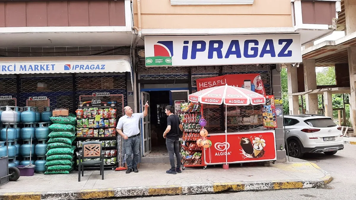 Demirci Market