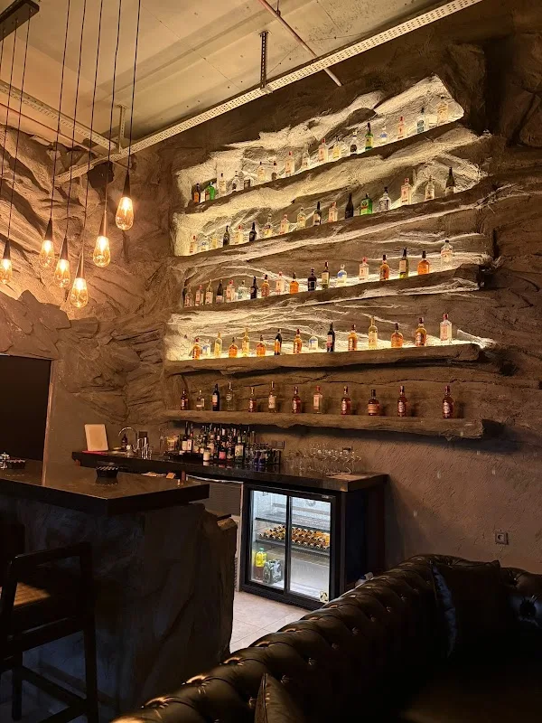 Noi Coffee & Cocktail