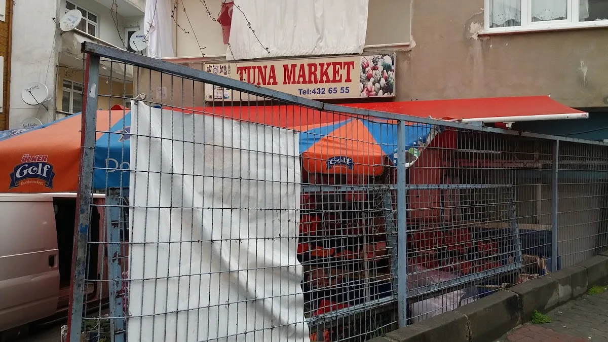 Tuna Market
