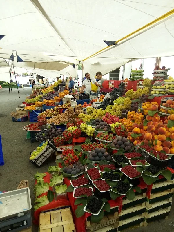 Beykoz Semt Pazar Alanı