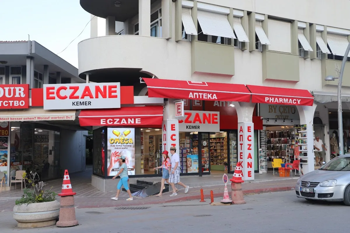 Kemer Eczanesi