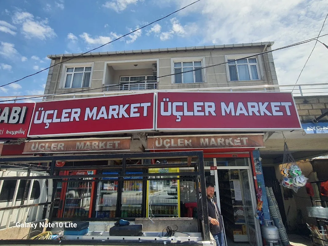 Üçler Market