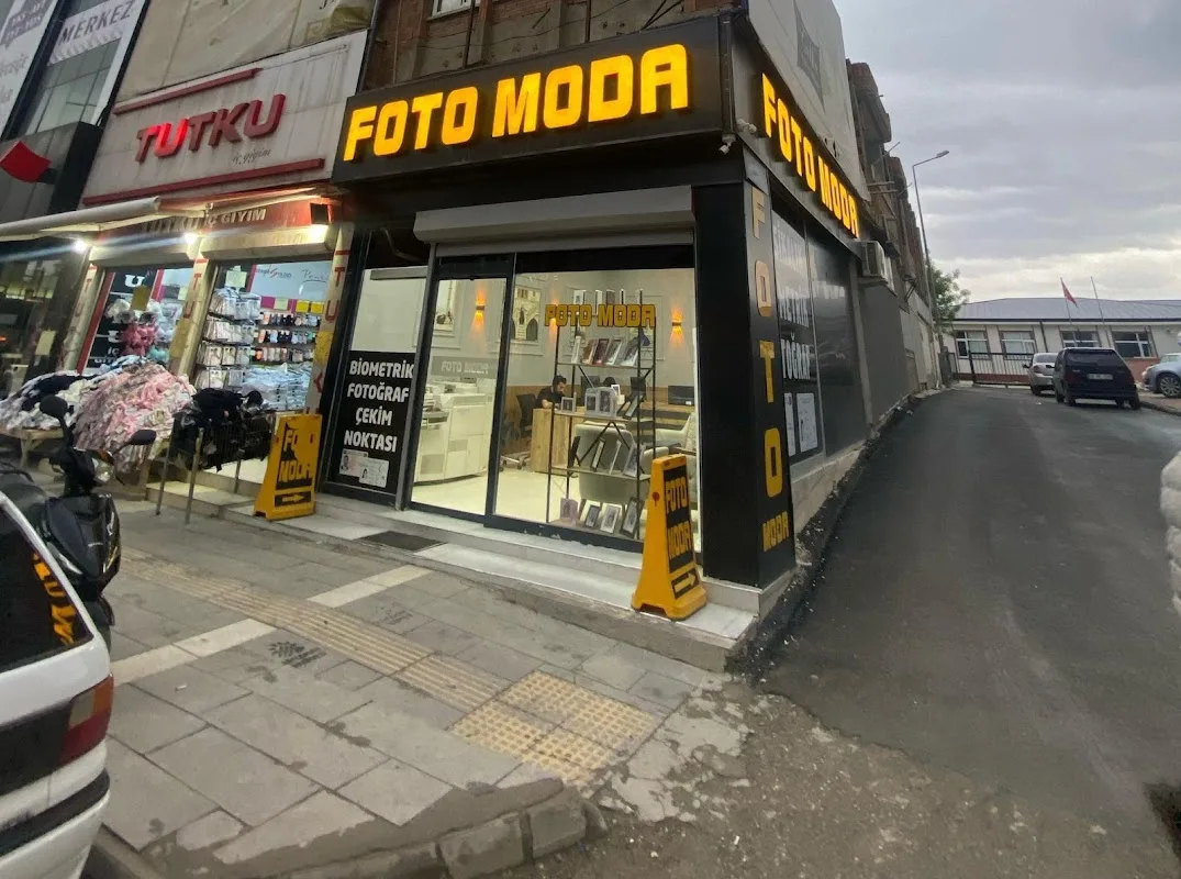 FOTO MODA