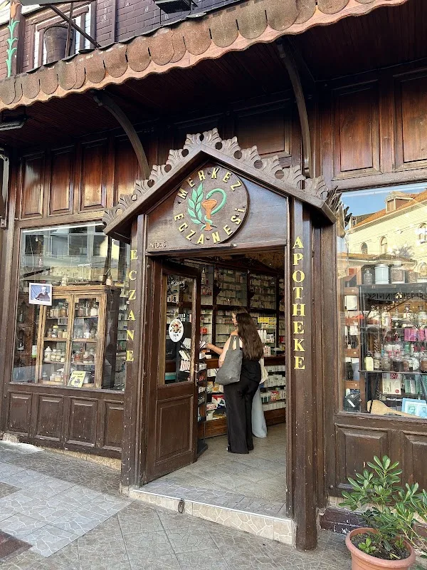Merkez Eczanesi