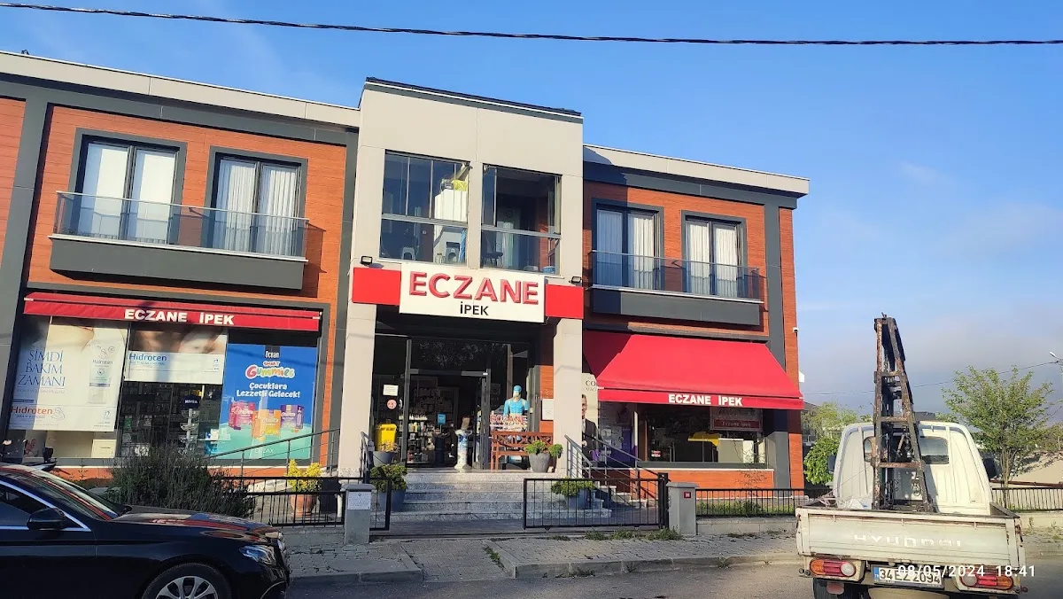 İpek Eczanesi