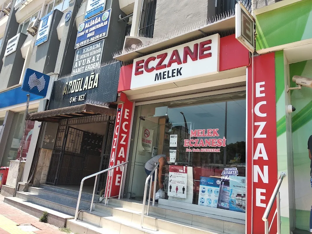Melek Eczanesi
