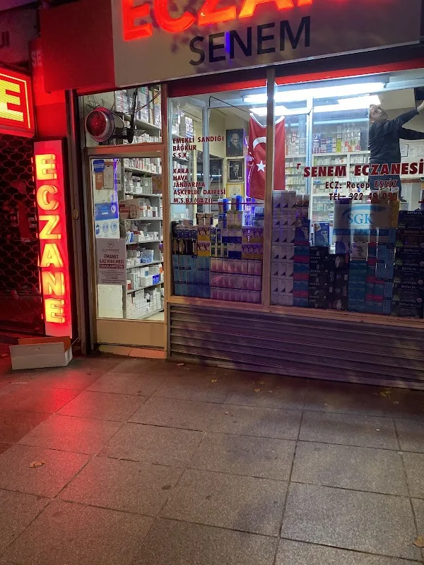 Senem Eczanesi