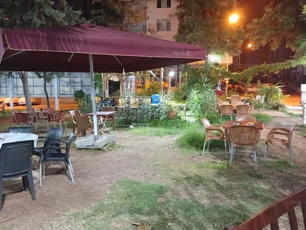 Ada Büfe Aile Çay Bahçesi & Döner Salonu