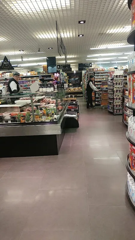 Macrocenter