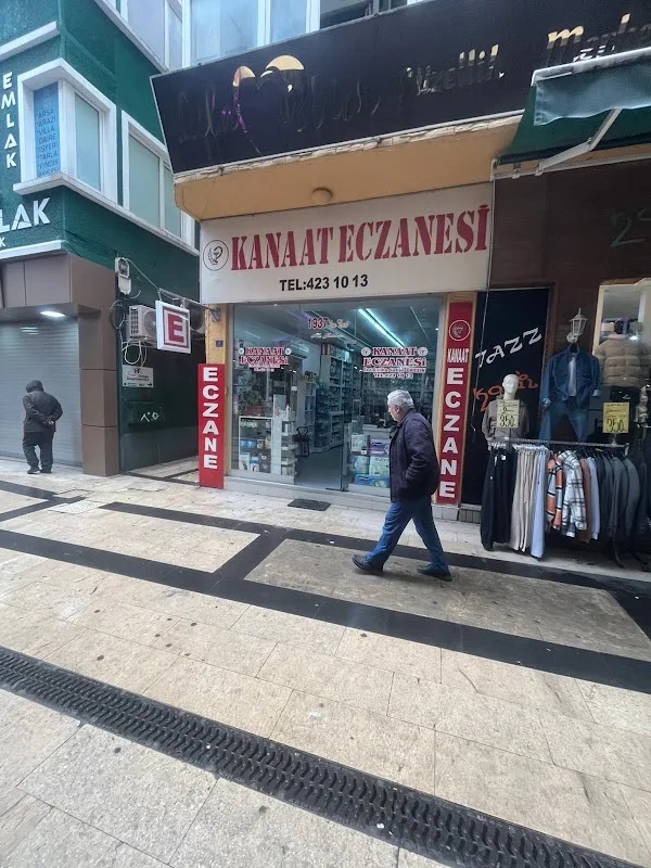 Kanaat Eczanesi