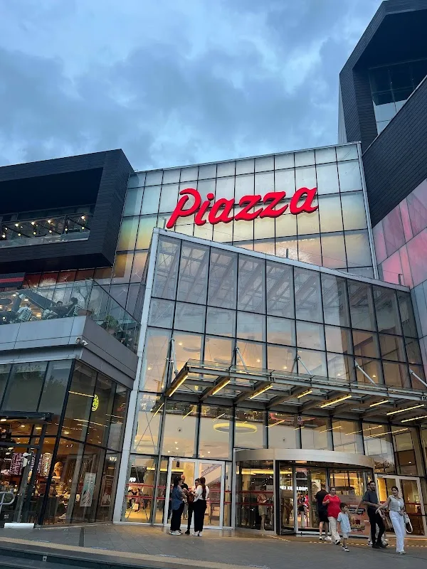 Maltepe Piazza