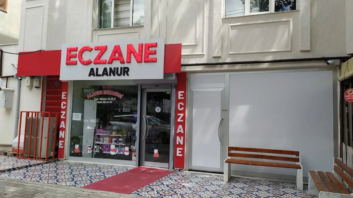 ALANUR ECZANESİ