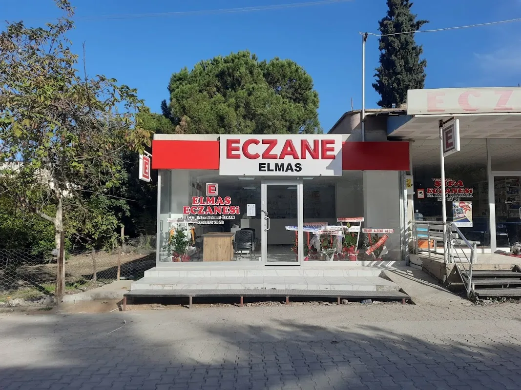 Elmas Eczanesi