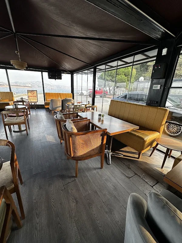 Hayrola Cafe