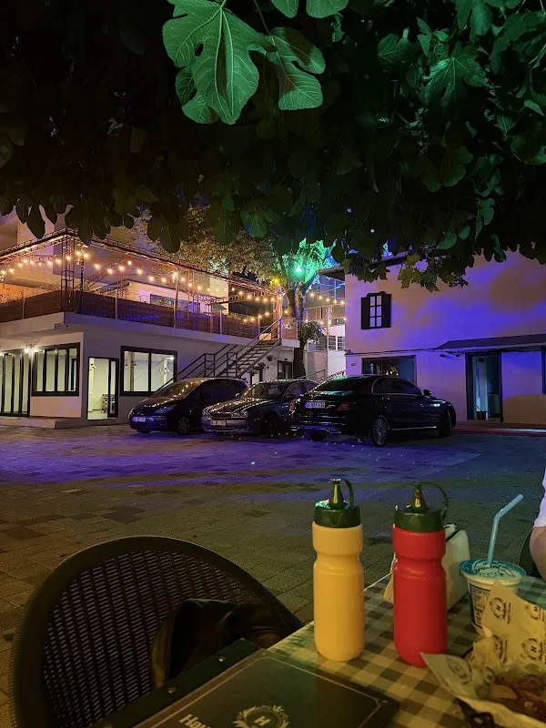Hayali Garden Cafe Lounge
