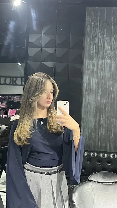 Queen hair makeup studio