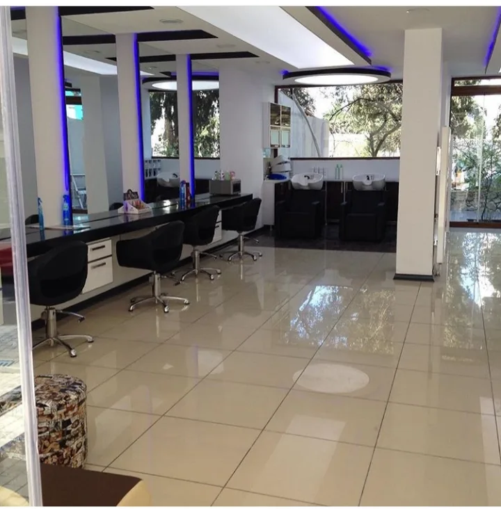 Salon Mek
