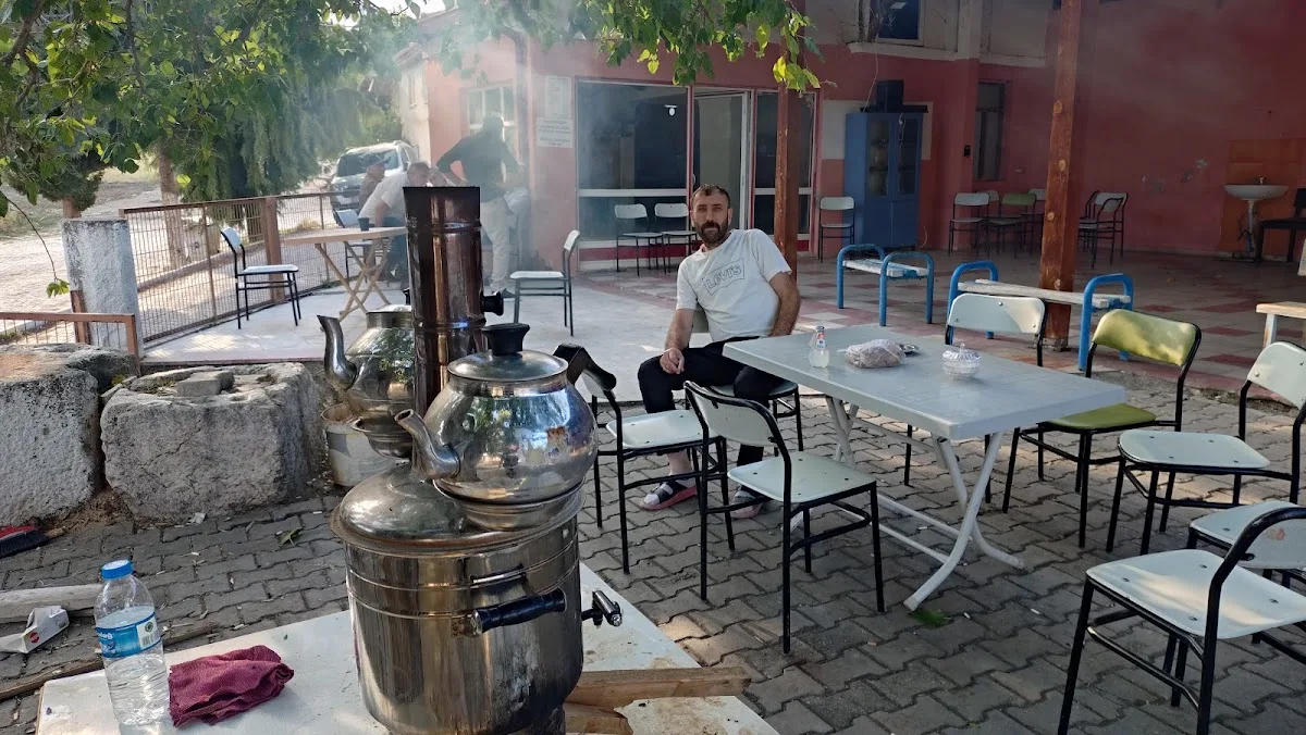 Köy çay bahçesi