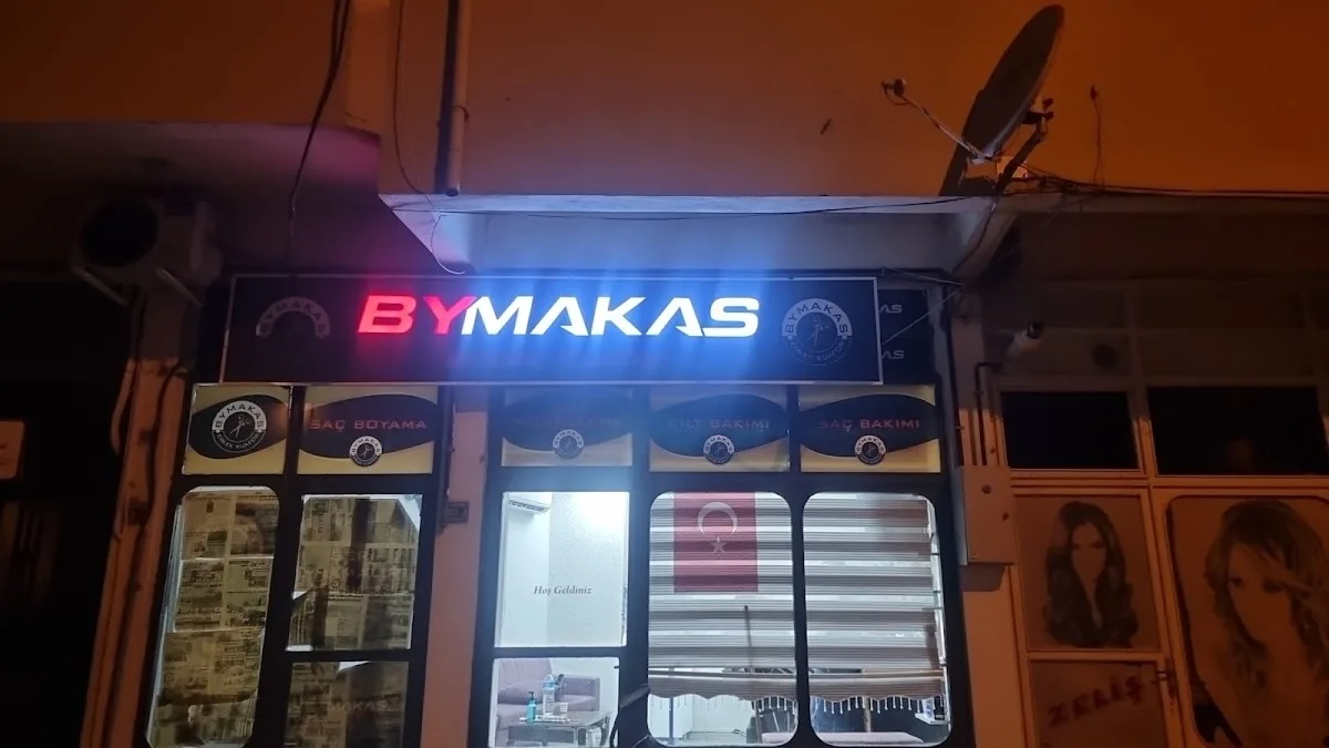 By Makas
