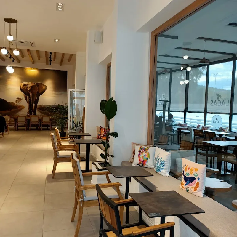 The Lacas Coffee & Lounge Aliağa