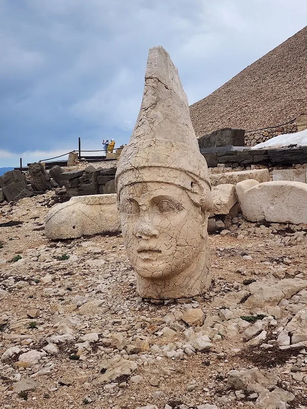 Nemrut Dağı Ziyaretçi Karşılama Merkezi