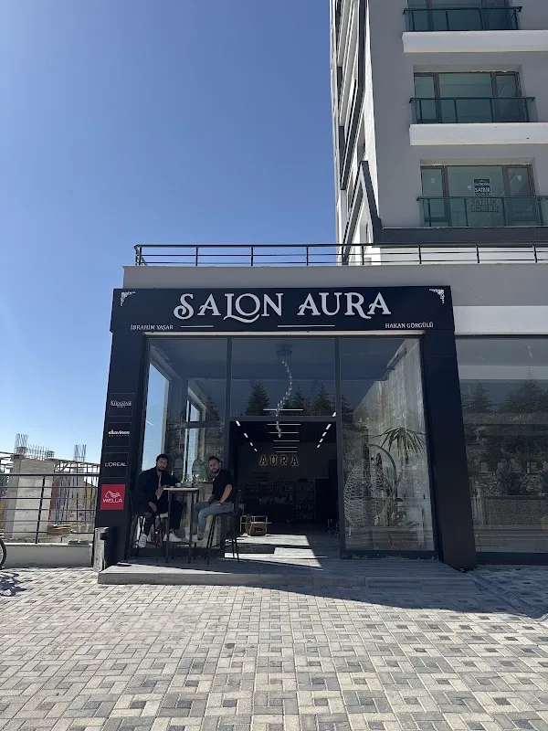 SALON AURA
