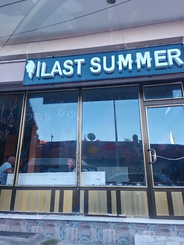 Last summer cafe