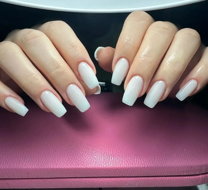 Aura Beauty ve Nail Stüdyo