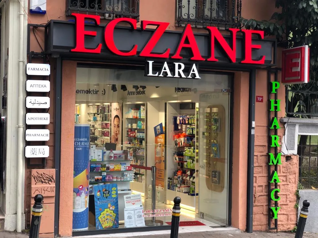 Lara Eczanesi