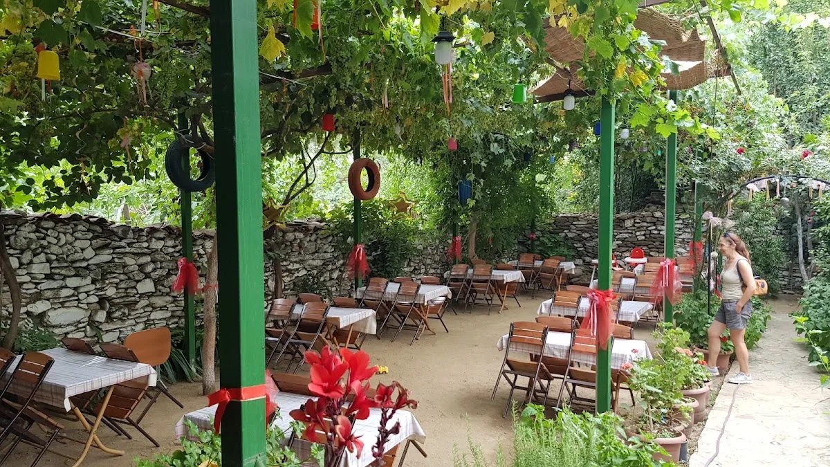 Taş Köprü Cafe Kahvaltı & Restaurant