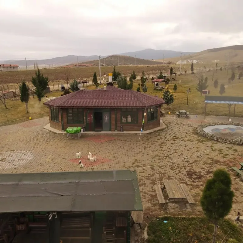 Gölpark Aile Kır Bahçesi