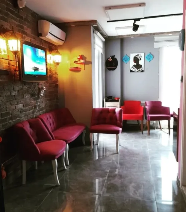 Lavia bayan agda salonu