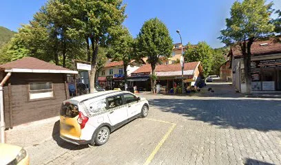 Saloon Azdavay