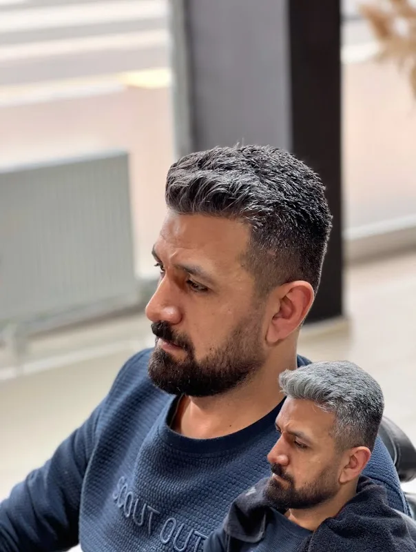 YNC BARBER Saloon